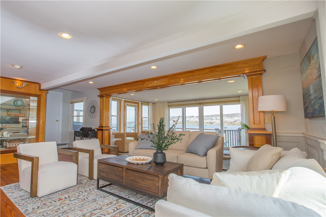 161 Narragansett Boulevard