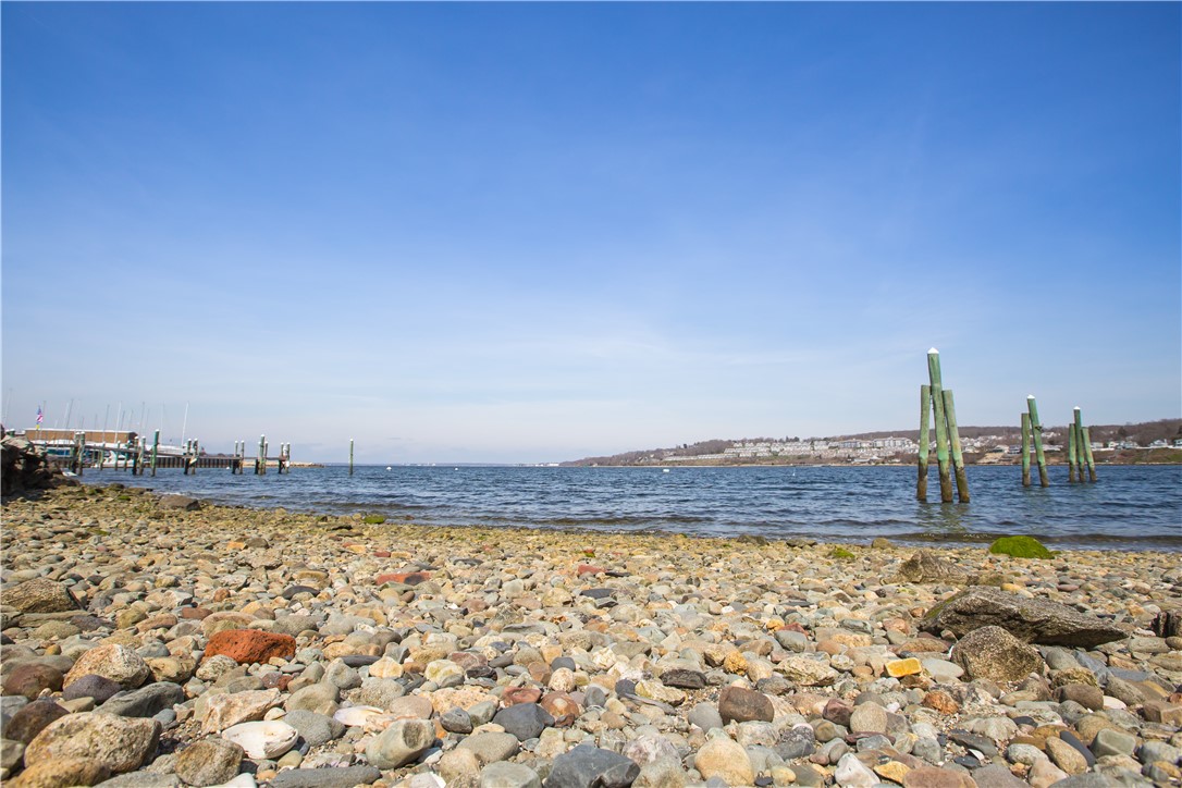 161 Narragansett Boulevard