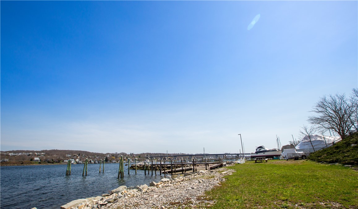 161 Narragansett Boulevard