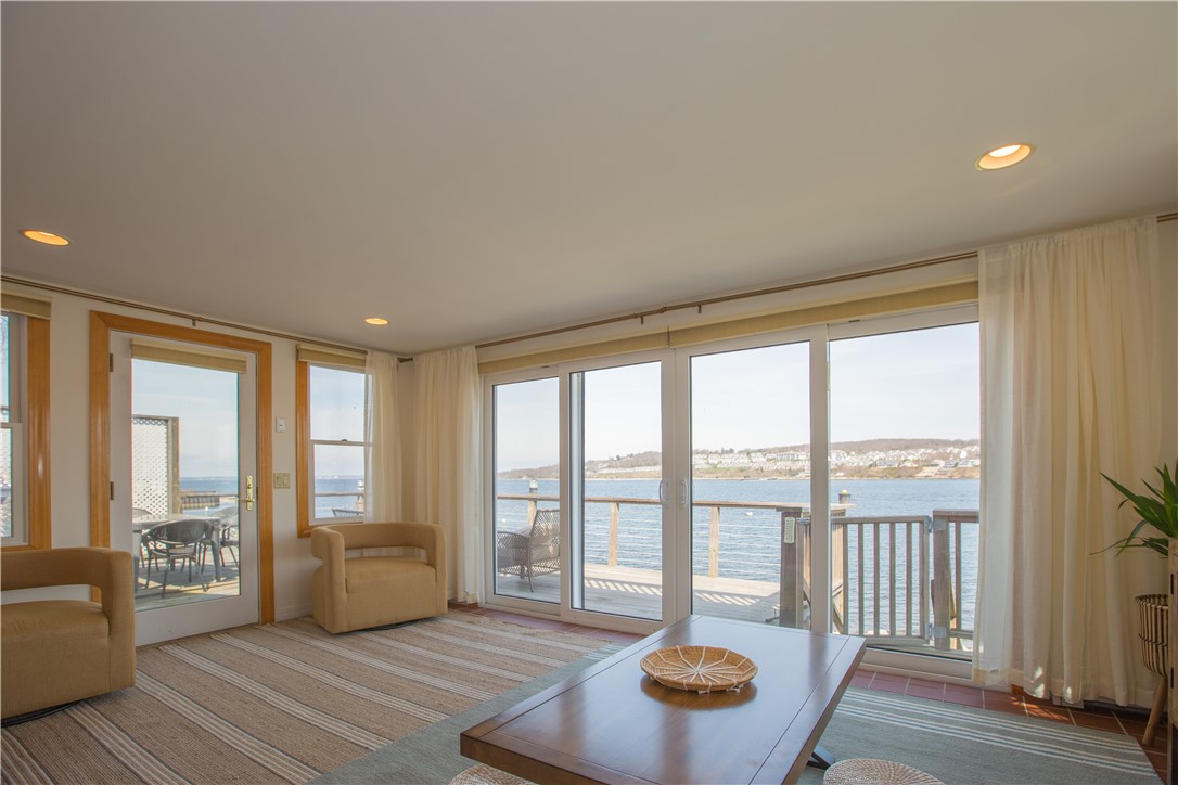 161 Narragansett Boulevard