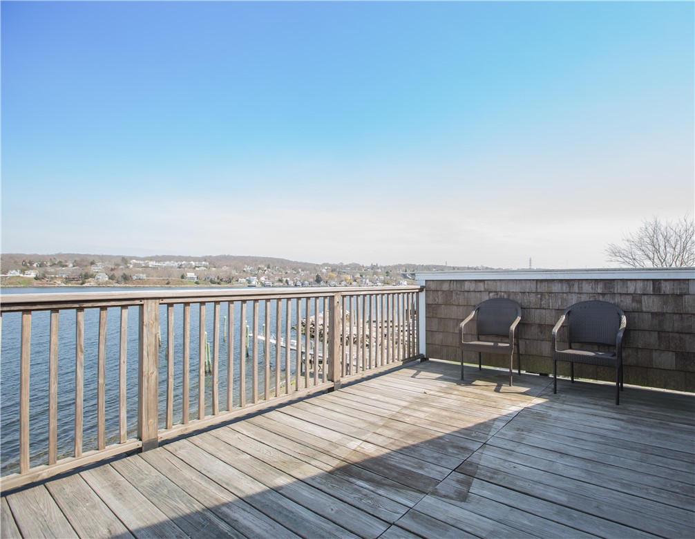 161 Narragansett Boulevard