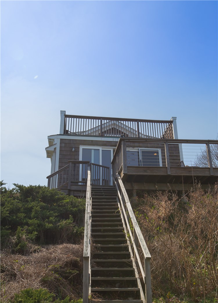 161 Narragansett Boulevard