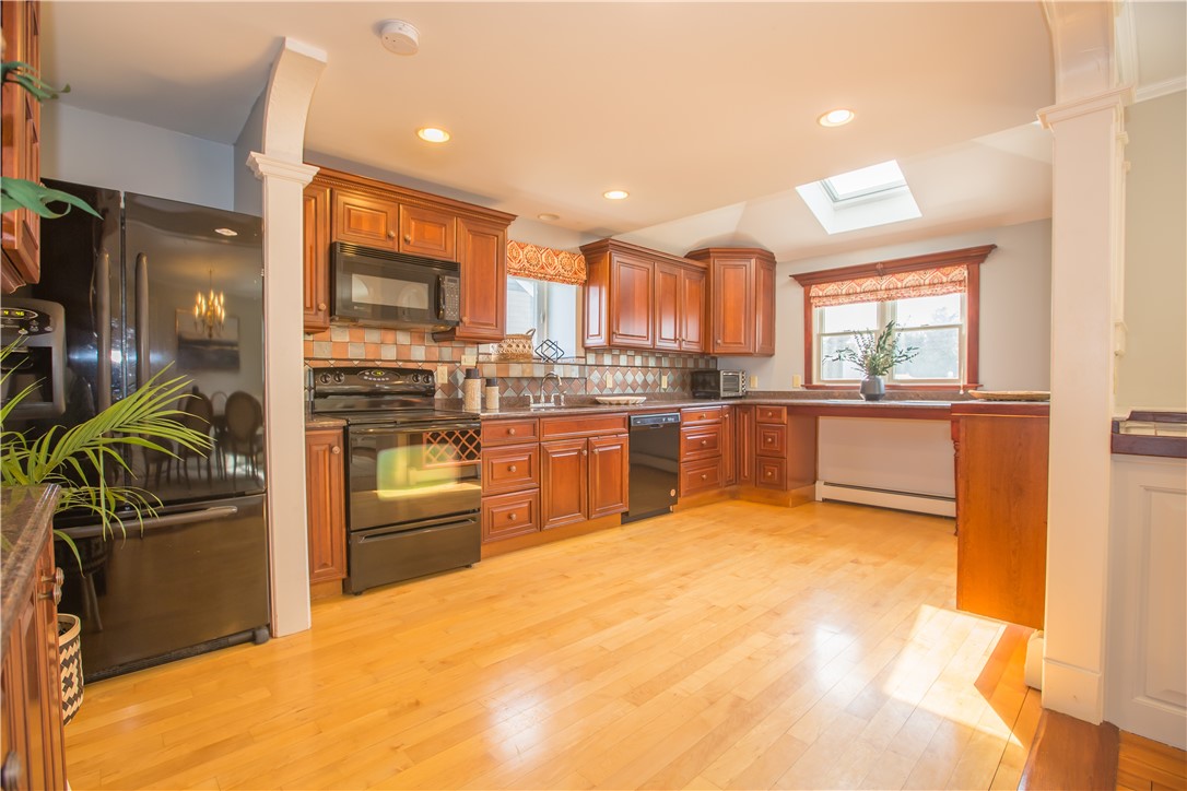 161 Narragansett Boulevard