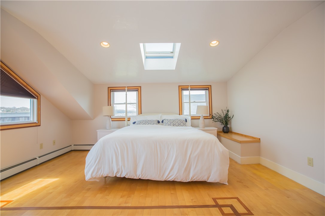 161 Narragansett Boulevard