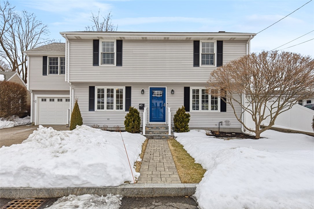 40 Weeden Avenue