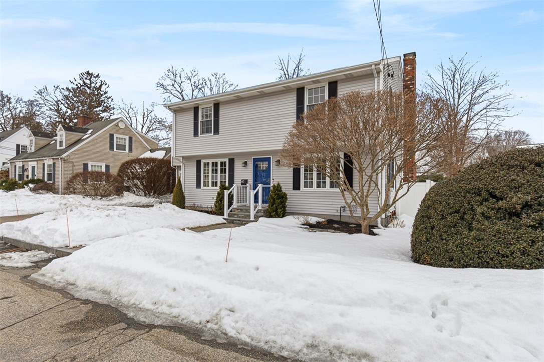 40 Weeden Avenue