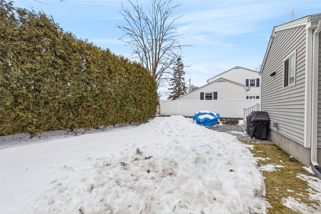 40 Weeden Avenue