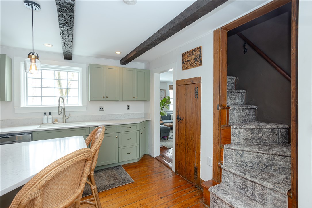 417 Middle Road
