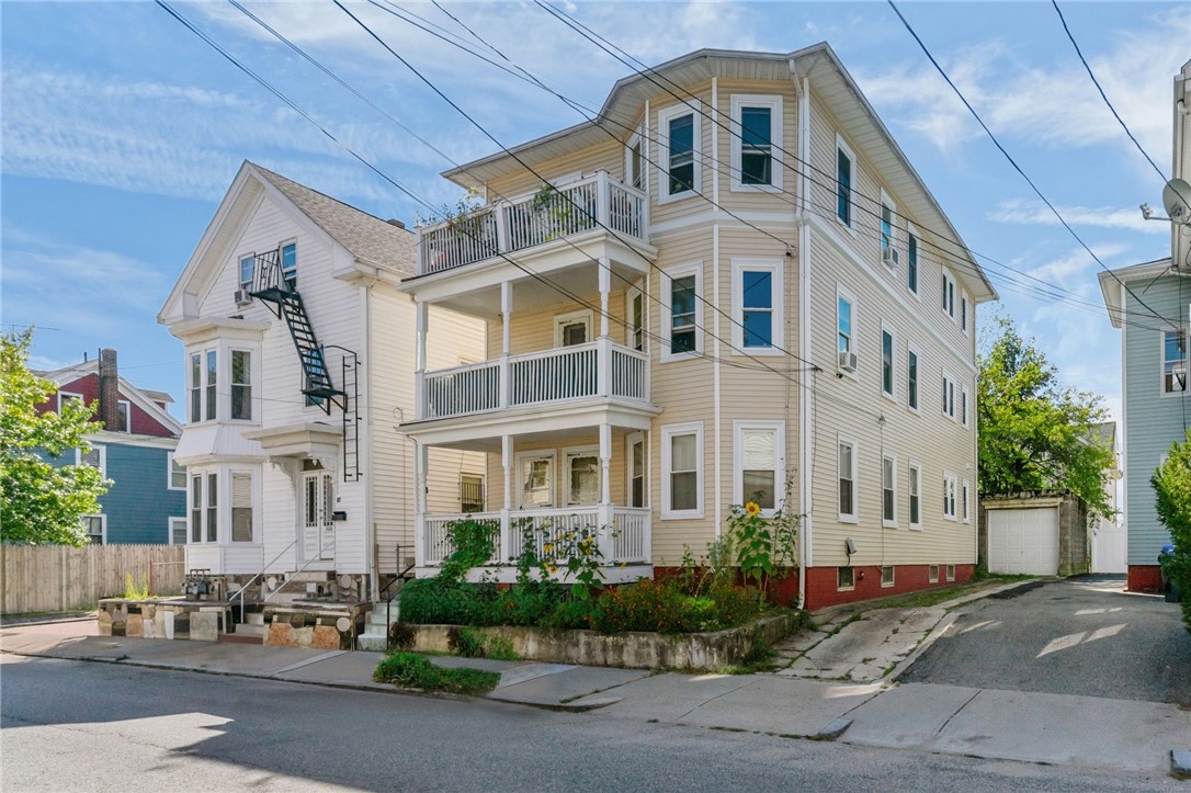 16 Ruggles Street