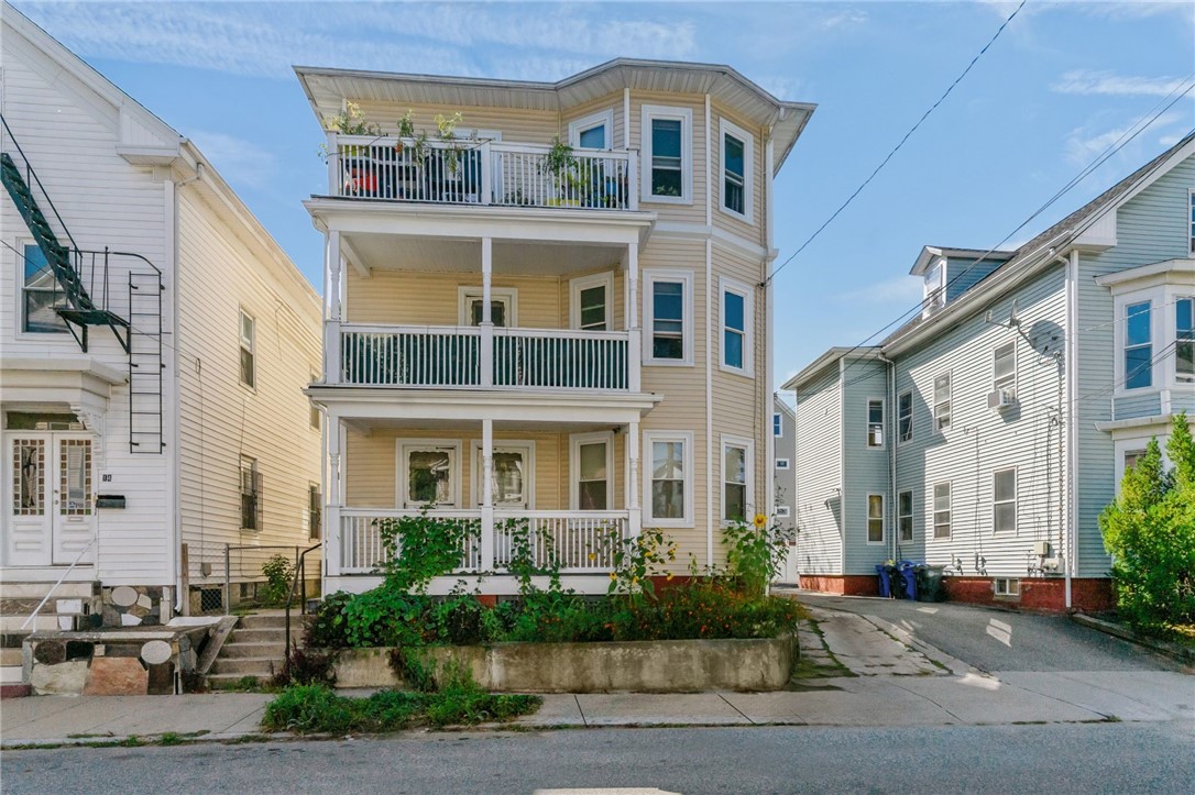 16 Ruggles Street
