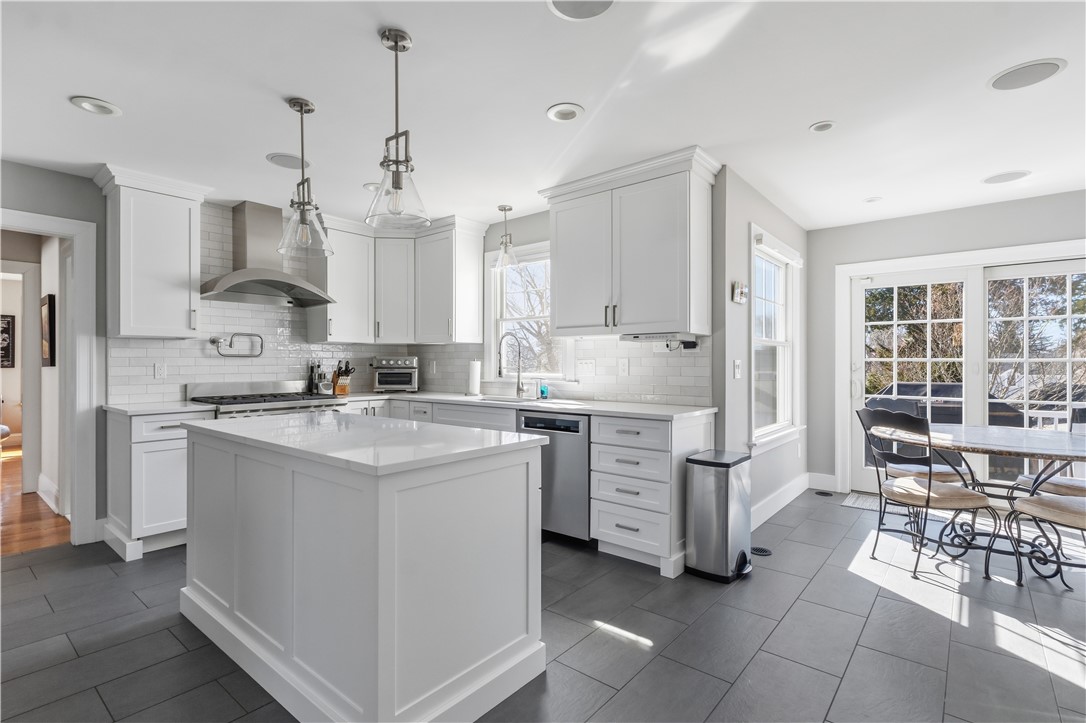 24 Hyland Avenue