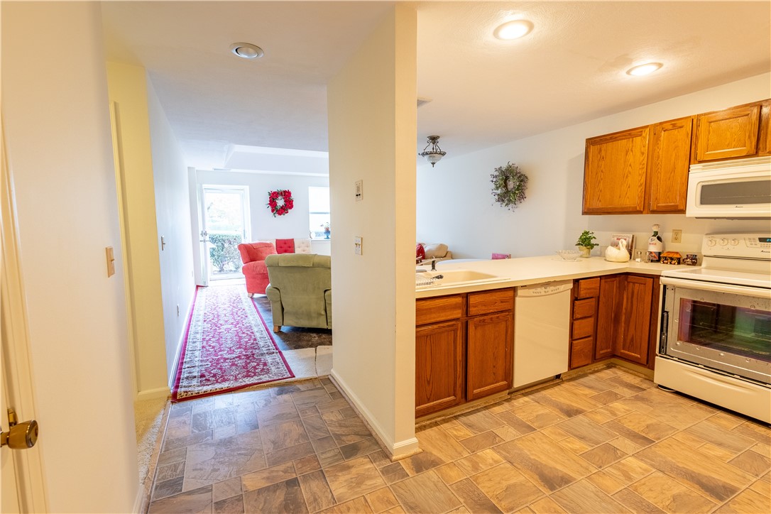 3524 West Shore Road 215