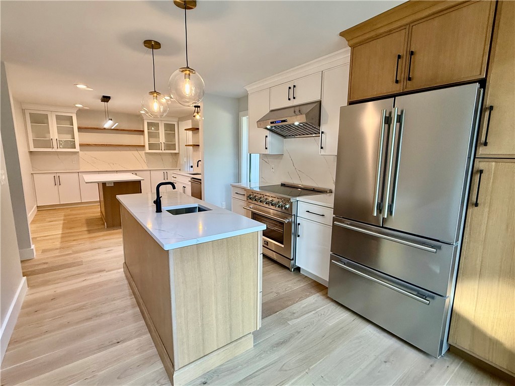 280 West Reach Drive