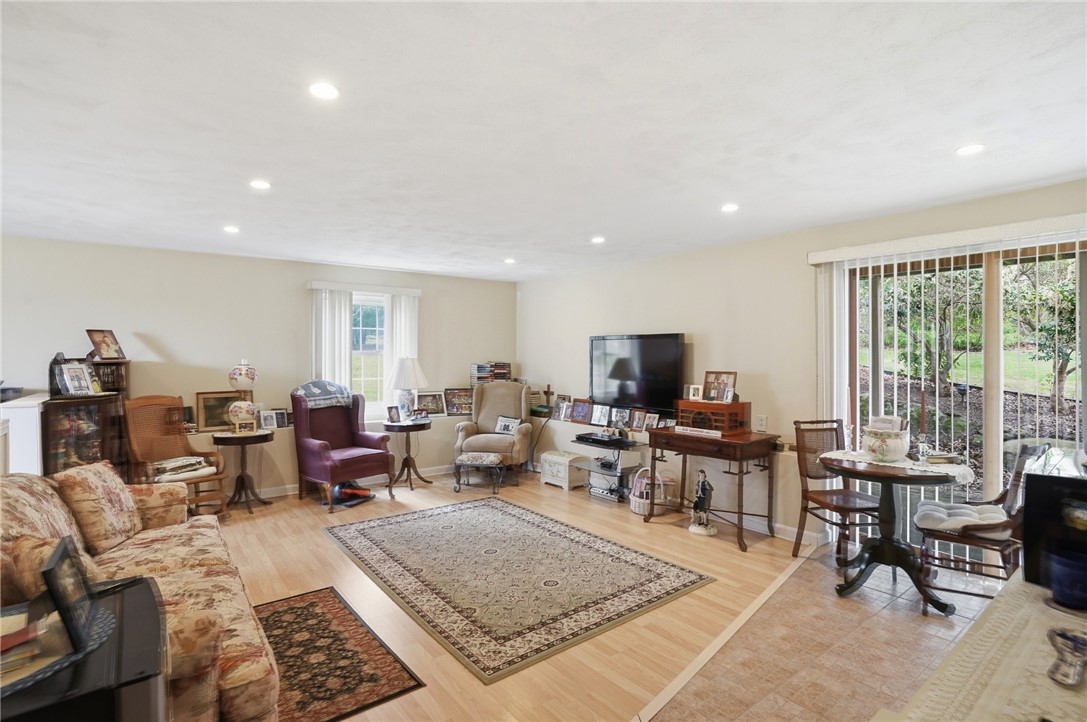 24 Sandy Lane