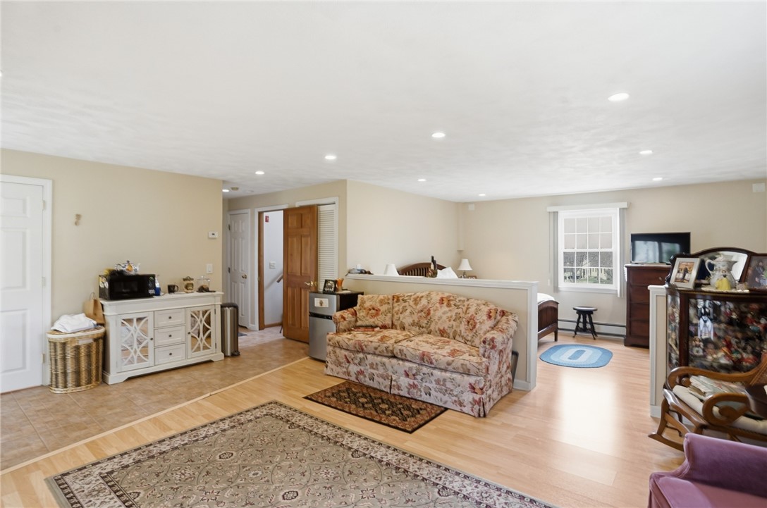 24 Sandy Lane