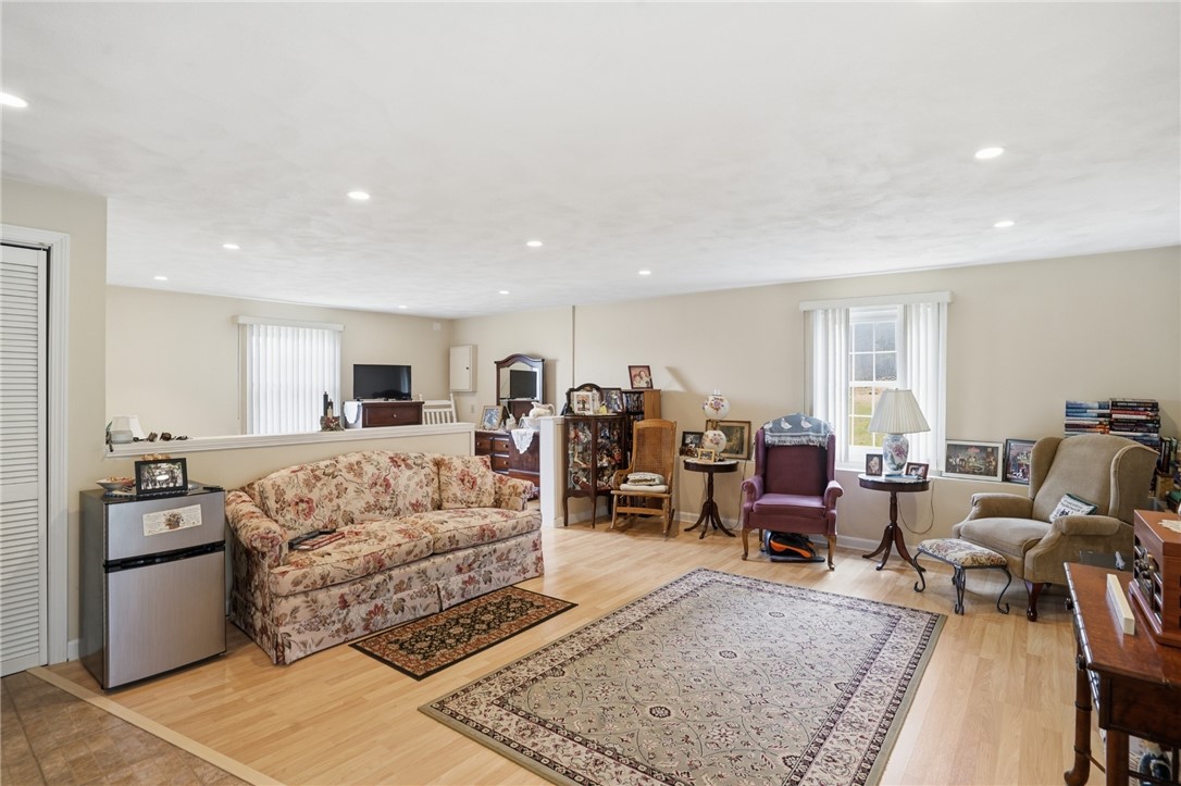 24 Sandy Lane