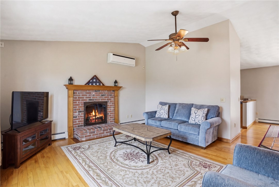 24 Sandy Lane