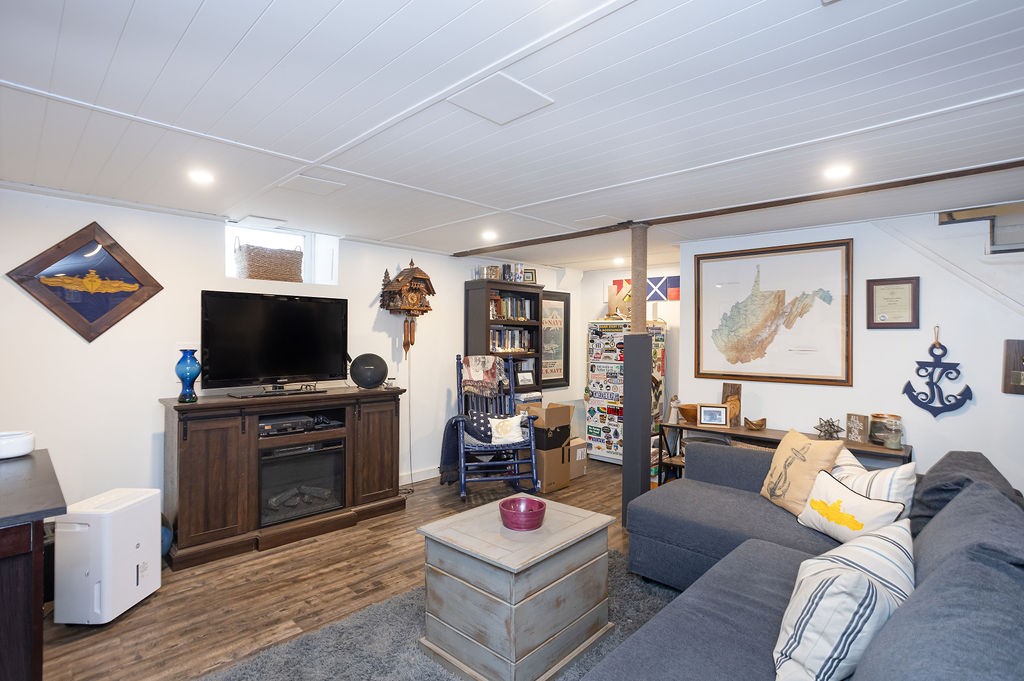 403 Valley Road