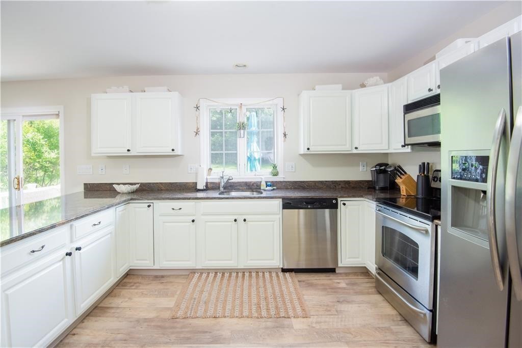 663 Aquidneck Avenue