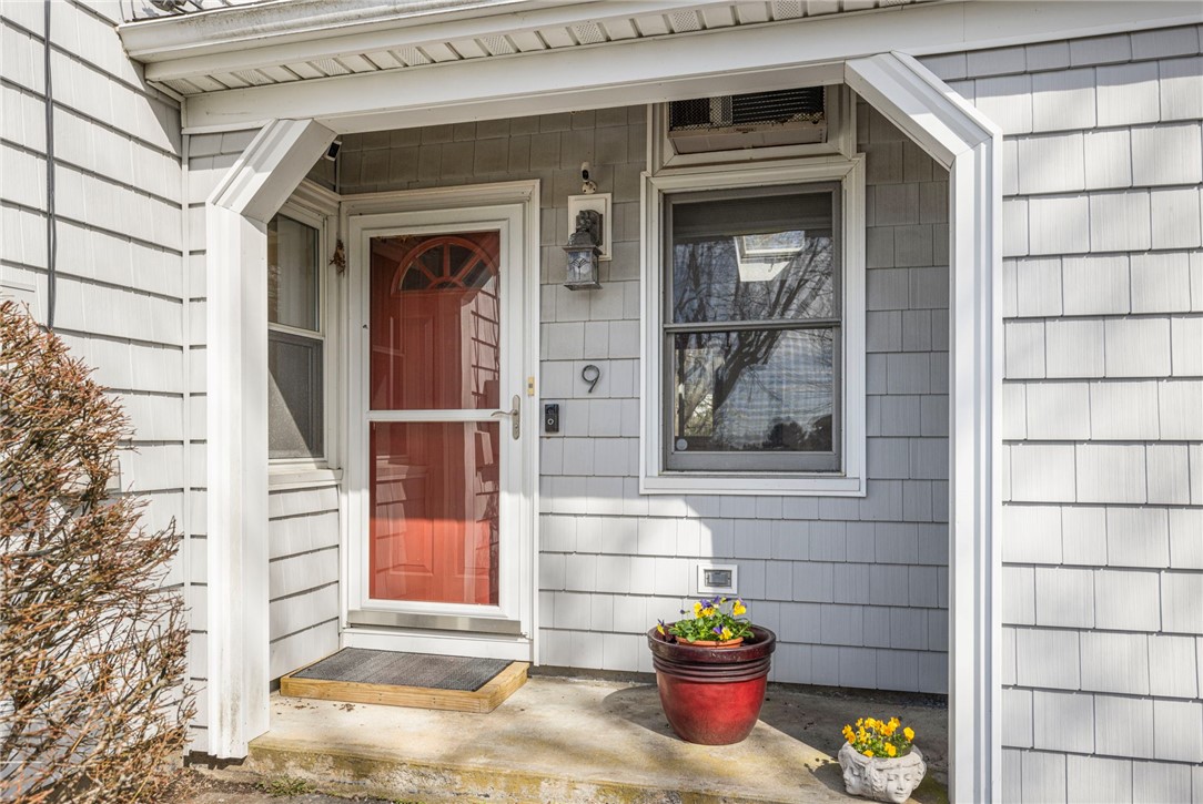 9 Spruce Avenue