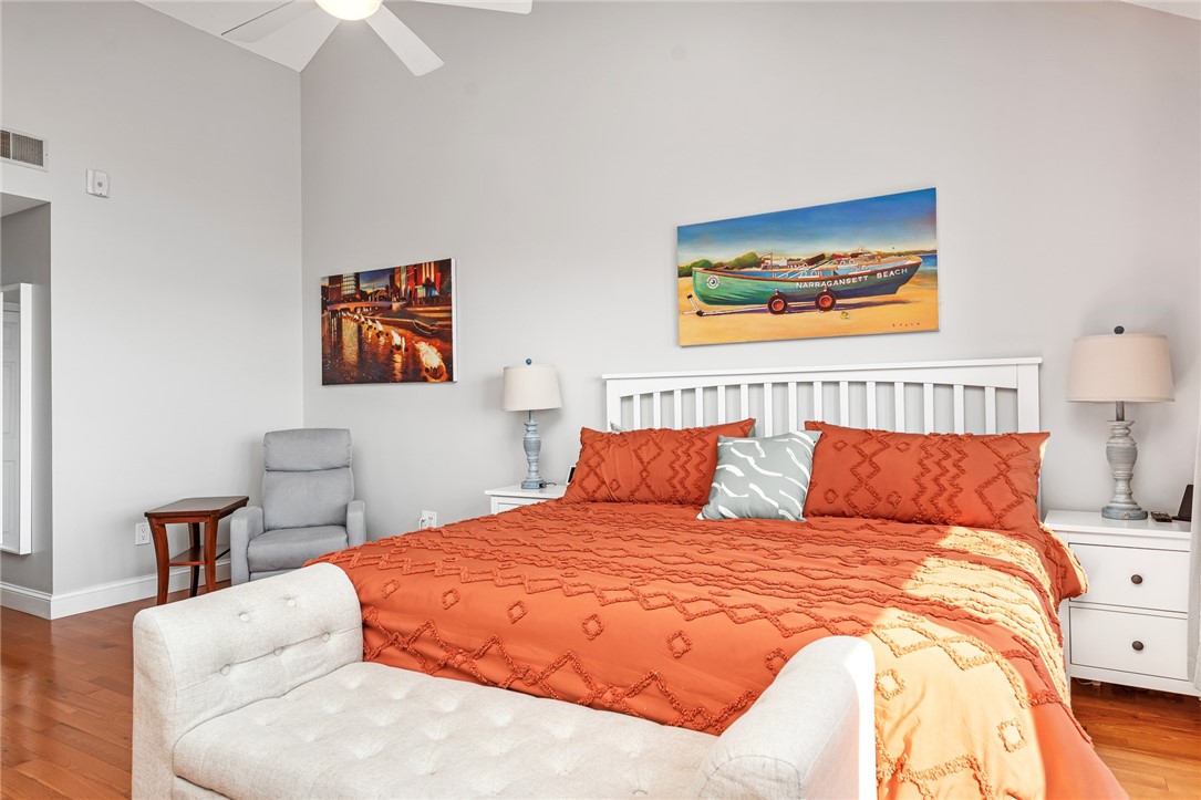 10 Pier Market Place 10