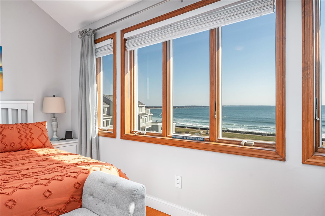 10 Pier Market Place 10