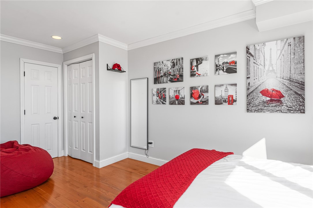 10 Pier Market Place 10