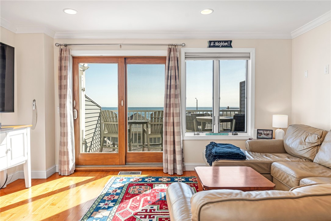 10 Pier Market Place 10