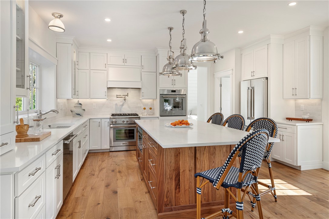 1 Knowlton Court