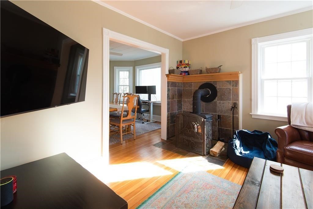 21 Congdon Avenue