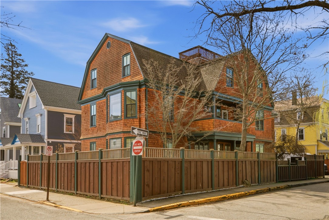 17 Lincoln Street