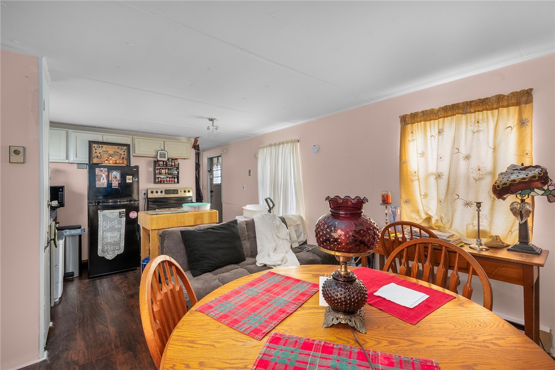 719 Forest Park