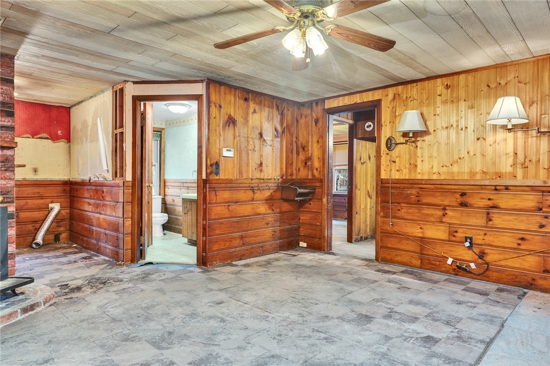 119 Breakheart Hill Road