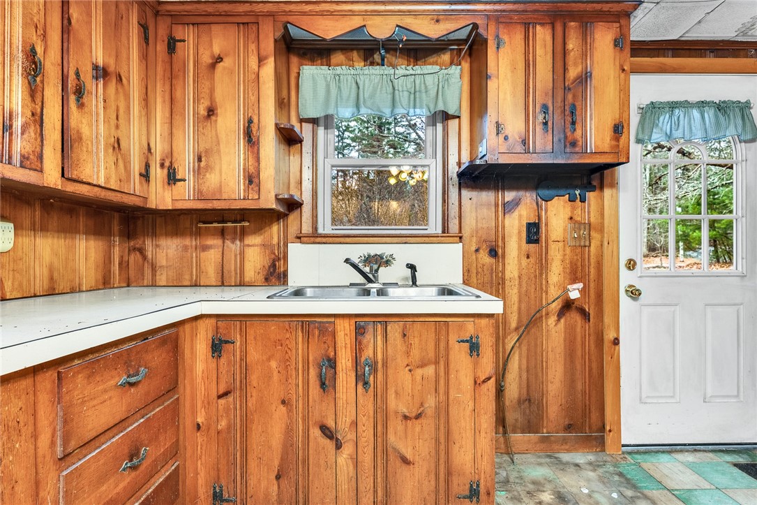 119 Breakheart Hill Road