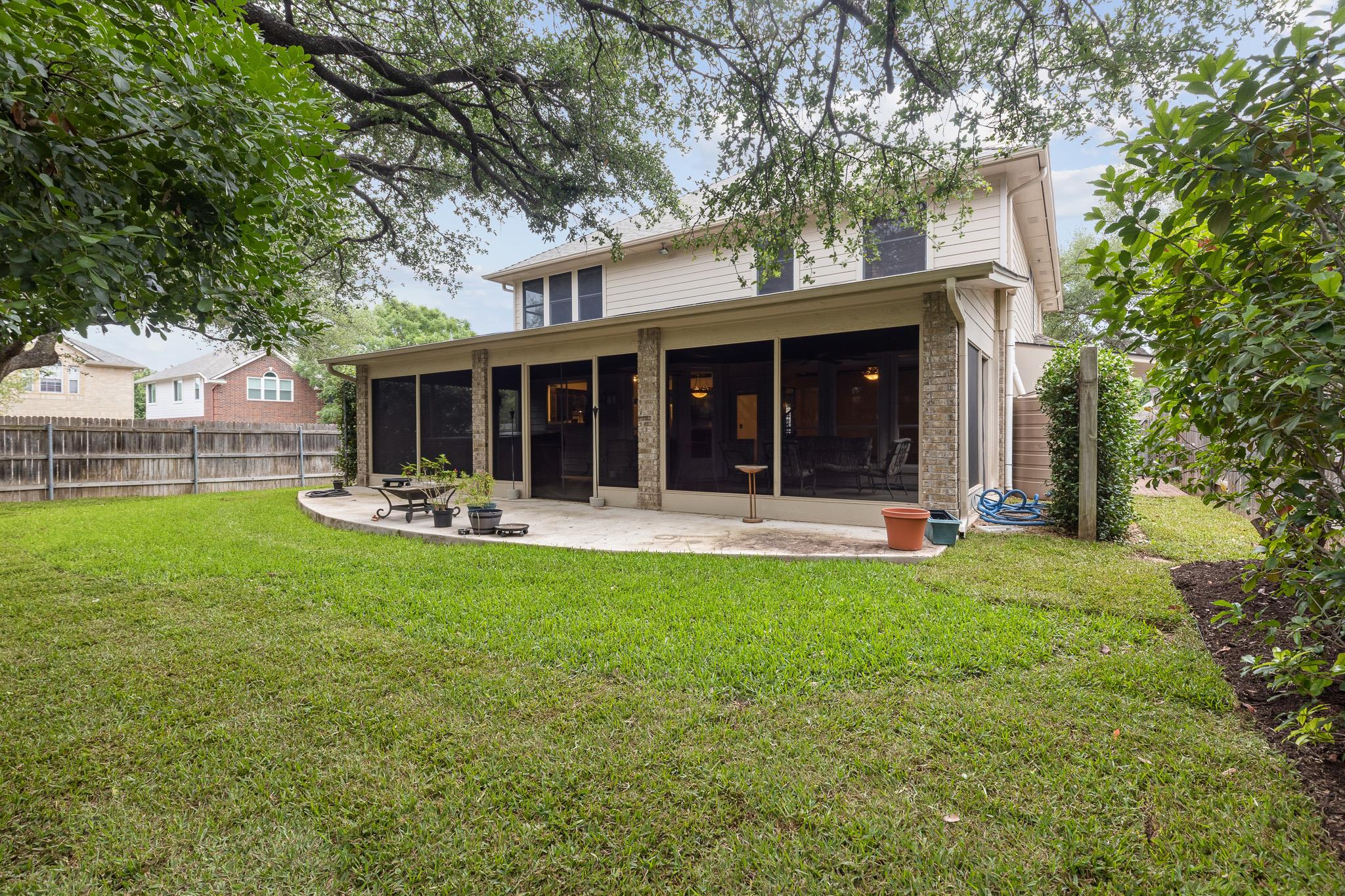 905 Brighton Bend LN