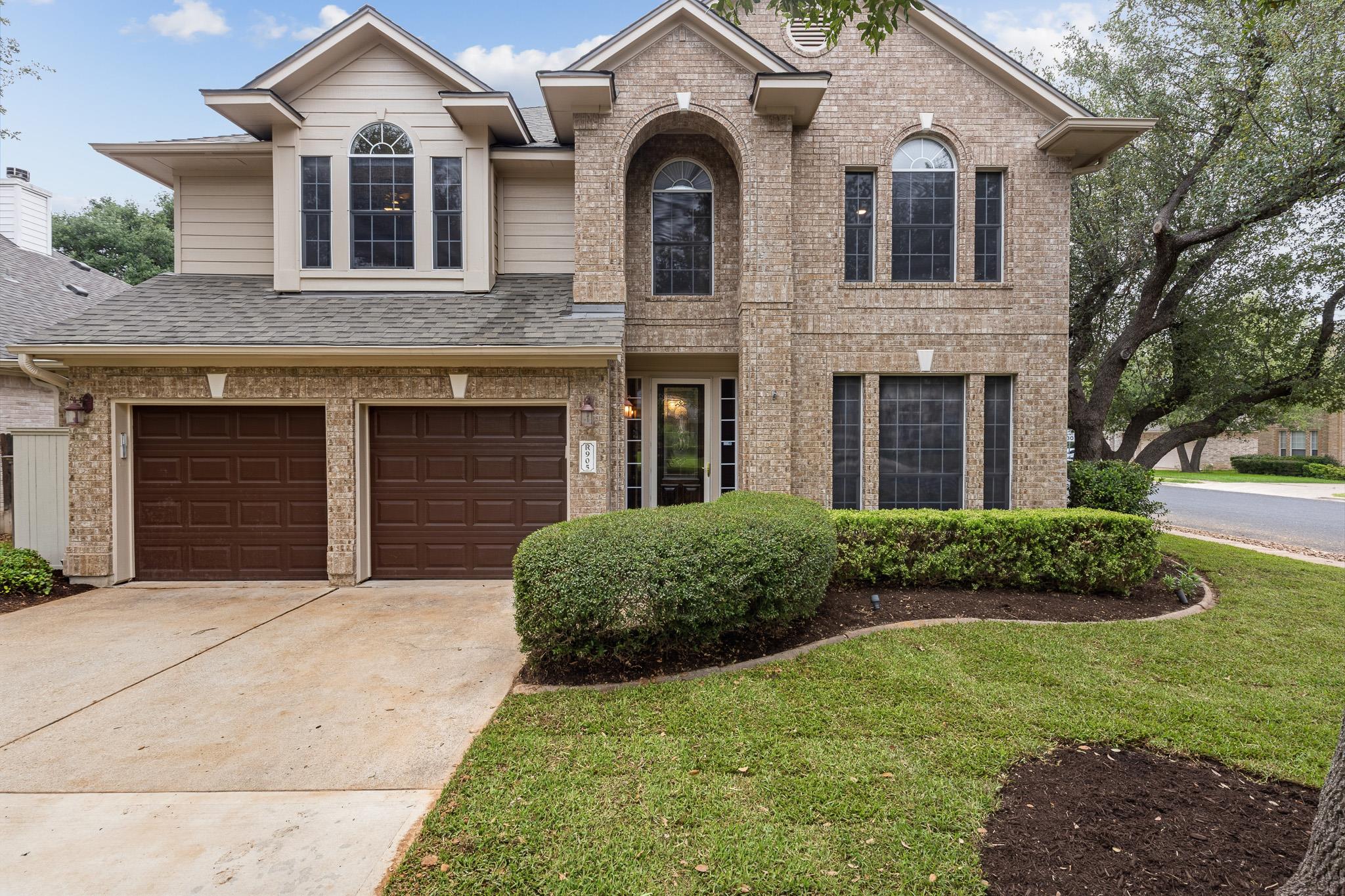 905 Brighton Bend LN