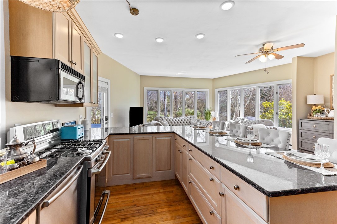 446 Bellevue Avenue 3