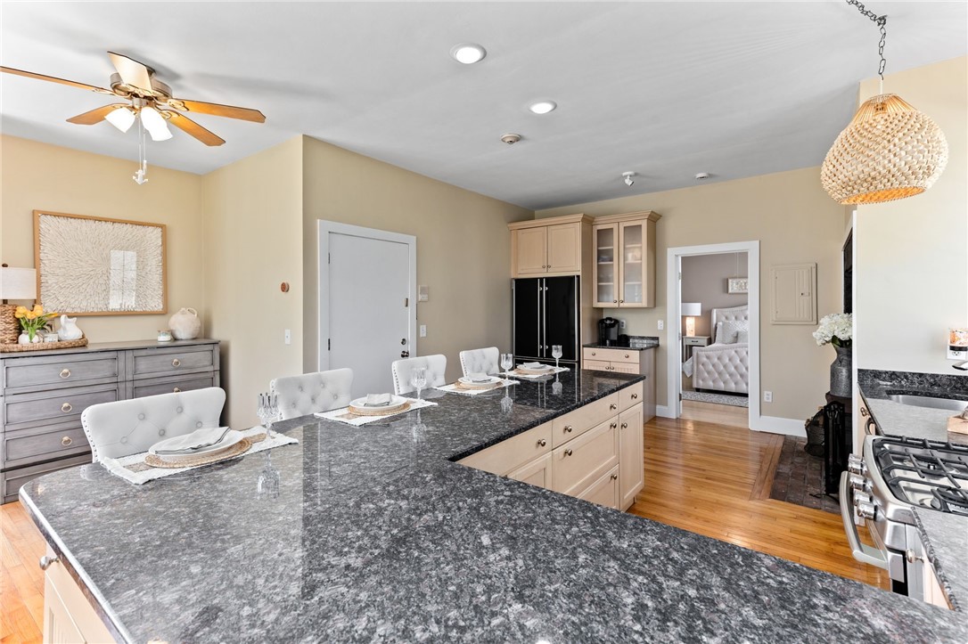 446 Bellevue Avenue 3