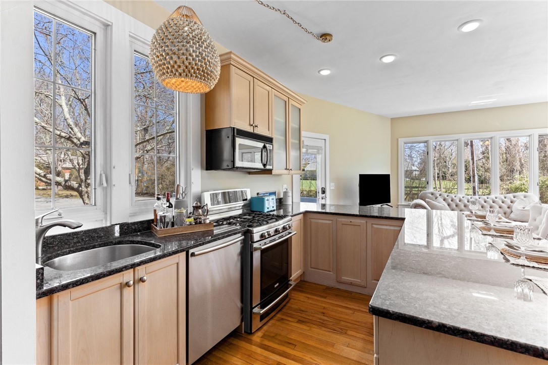 446 Bellevue Avenue 3