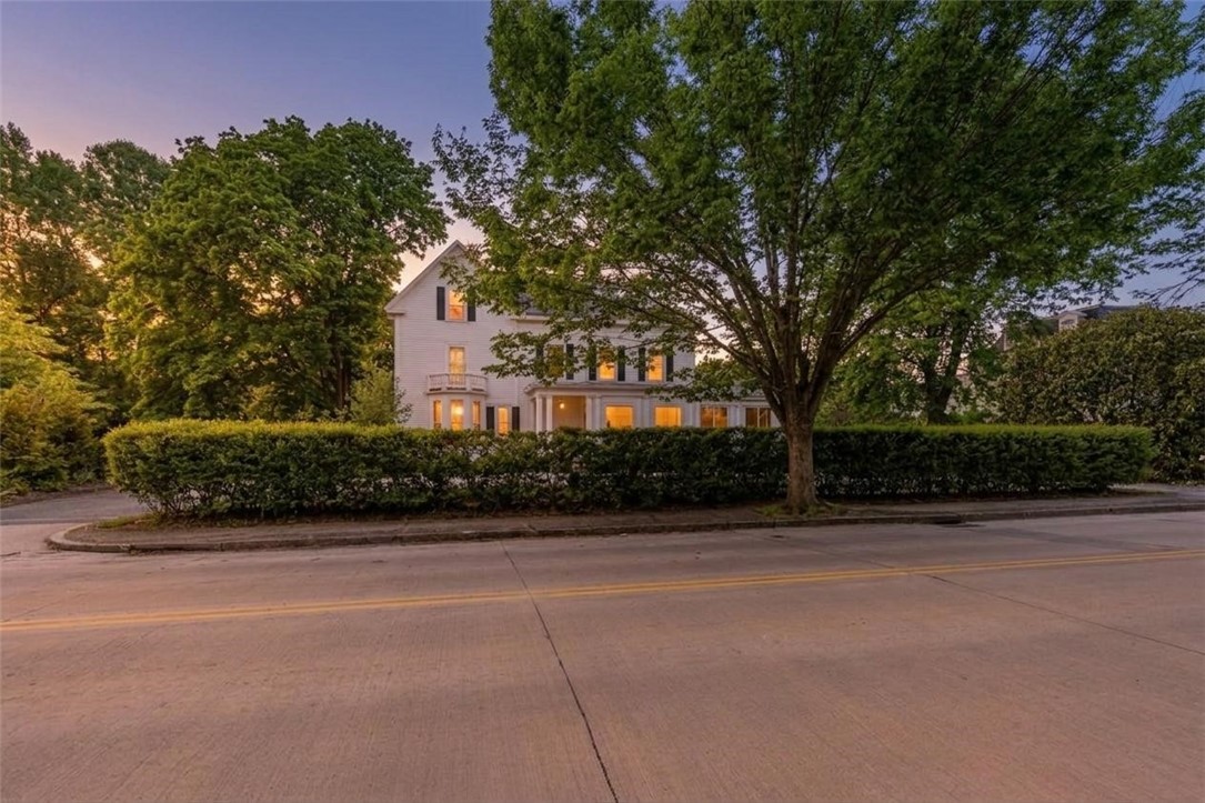 446 Bellevue Avenue 3