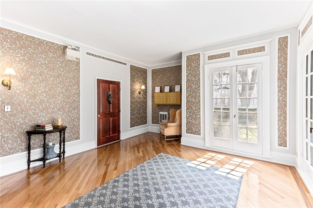 446 Bellevue Avenue 3