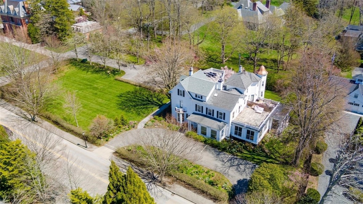 446 Bellevue Avenue 3