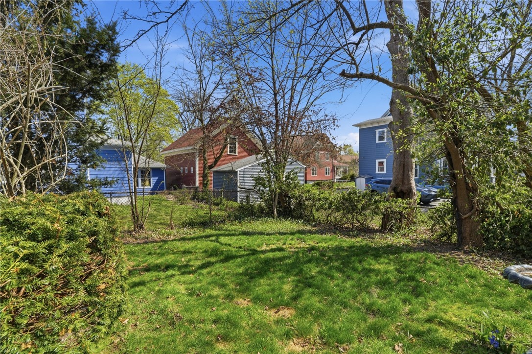 25 Talbot Manor