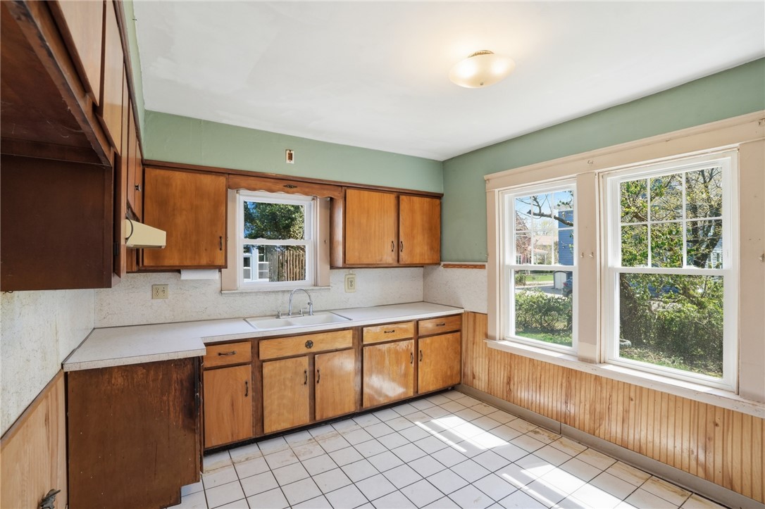 25 Talbot Manor