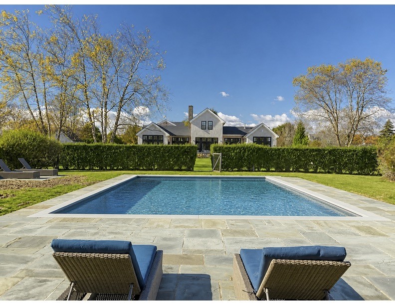 424 Third Beach Road