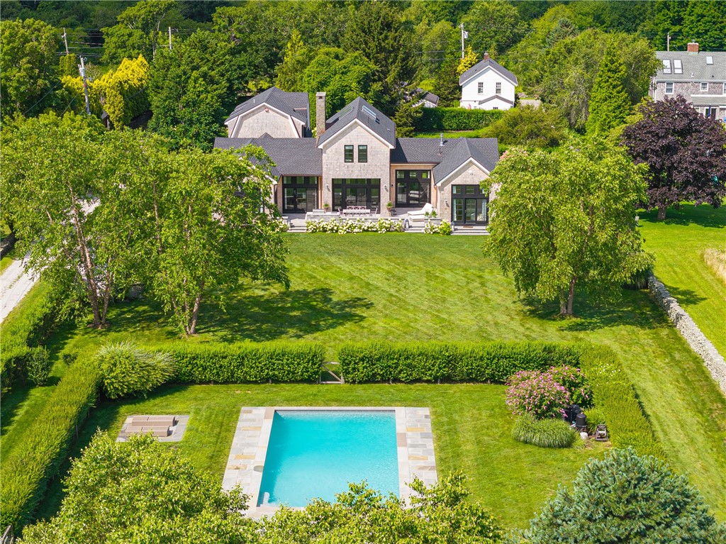 424 Third Beach Road
