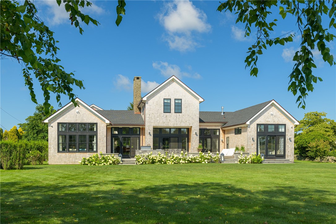 424 Third Beach Road