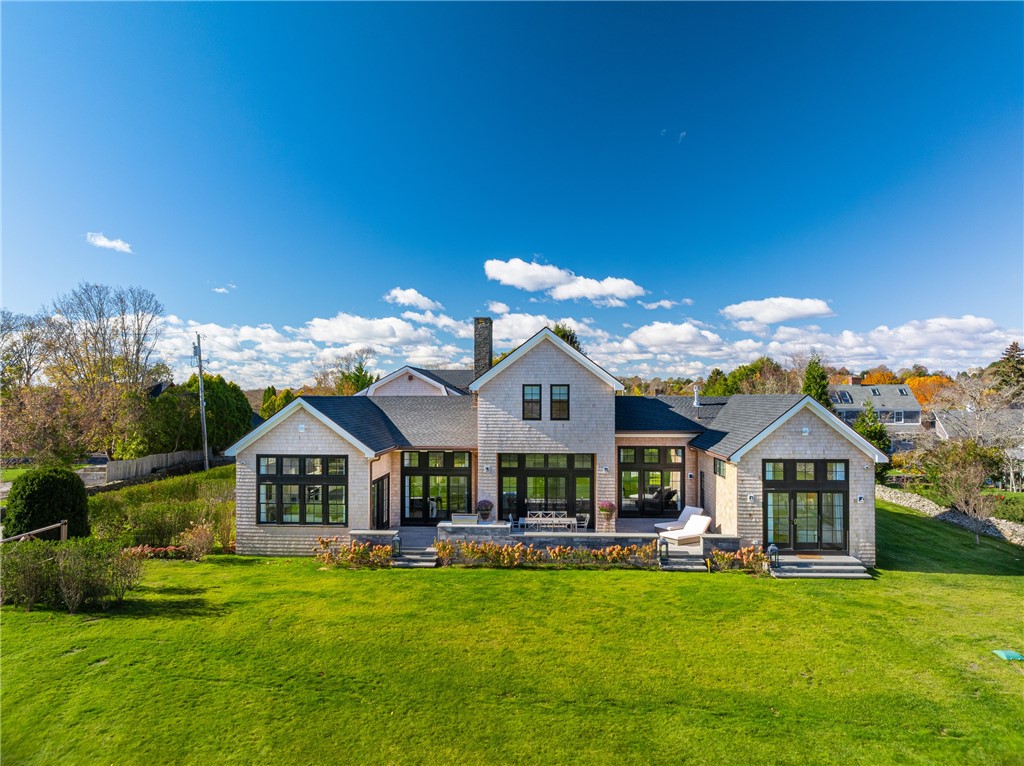 424 Third Beach Road