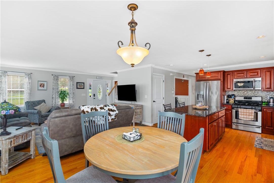 435 Cottrell Road