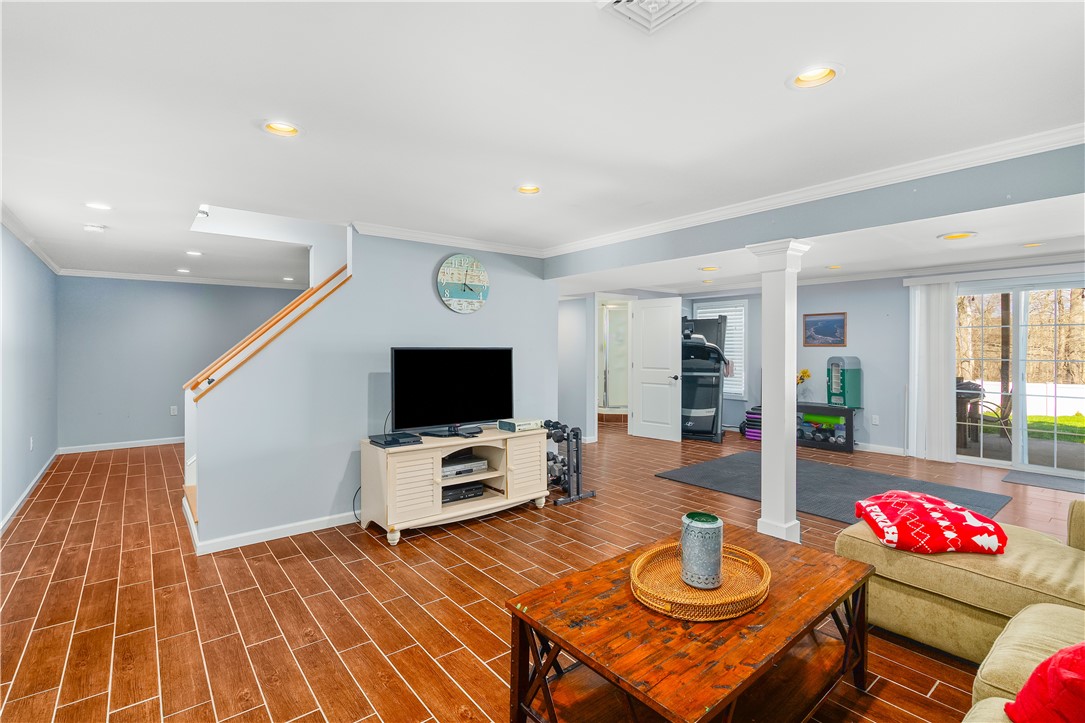 435 Cottrell Road